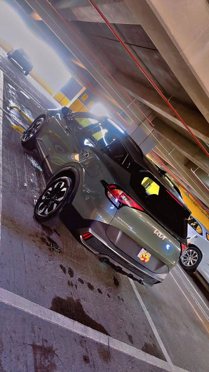 السلام عليكم🚗
#تم_تنزل_السعر,,,
كيا #سبورتج وارد أمريكي

فئة #اكس_لاين 

موديل 2023

مكينة 2500 والكير 8 نمر🖤

تدفئة بالكشنات

وضعيات قيادة 3

كامرة 

ويل كب 20

حساسات خلفيه

تحديد مسار 

فتحه 
رادار 

وبعد هواي بيها مواصفات

حادث بنيد و جاملغ تبديل بدون دواخل والباب الخلفي 

رقم فحص مؤقت 

#السعر $177 وبيها مجال 

 0773 666 1500‬
🖤🖤🖤
