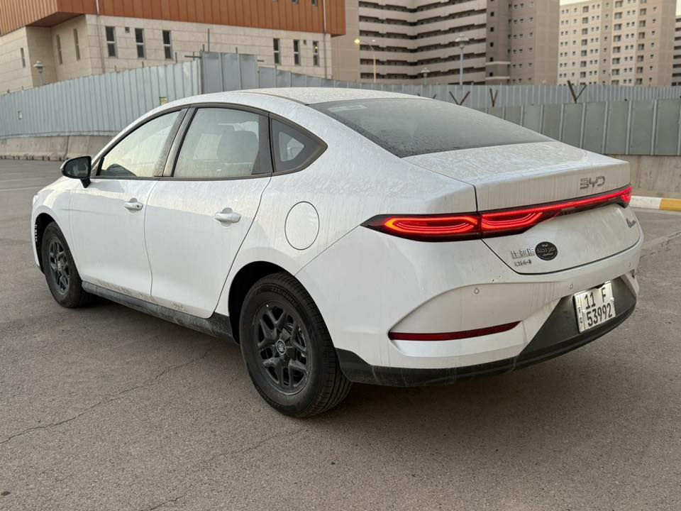 سلام عليكم BYD Qin plus موديل 2025 داخل زيتوني
زيرو  بعدها بتراب الشركه 
مرقم وكامل بأسمي مكفول كفاله عامه ماشيه 400 كيلو  على كد المرور وفره زغيره فقط شرط التحويل ثاني يوم  غراضها كلها كامله 
مكاني بغداد / بسمايه 

السعر 19.500 مليون بي مجال كلش بسيط 

للاستفسار *********** واتس
