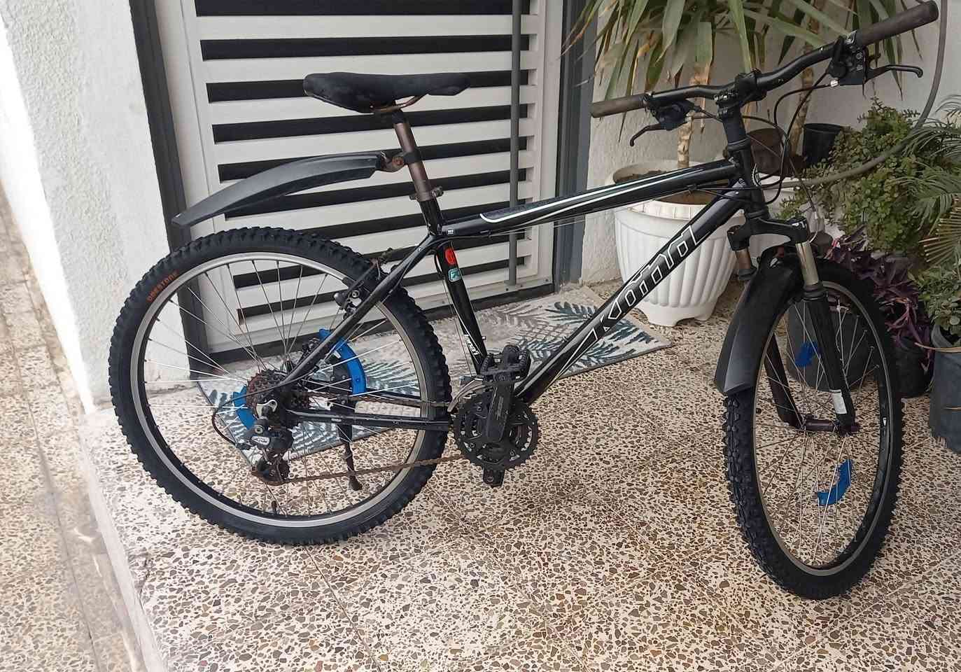 بيسكل جبلي للبيع 
شرط فول وضع شركة
 السعر 140وبي مجال


**إذا كنت صاحب هذا الإعلان وتريد حذفه لأي سبب، رجاءا أرسل رسالة إلى الدعم الفني**