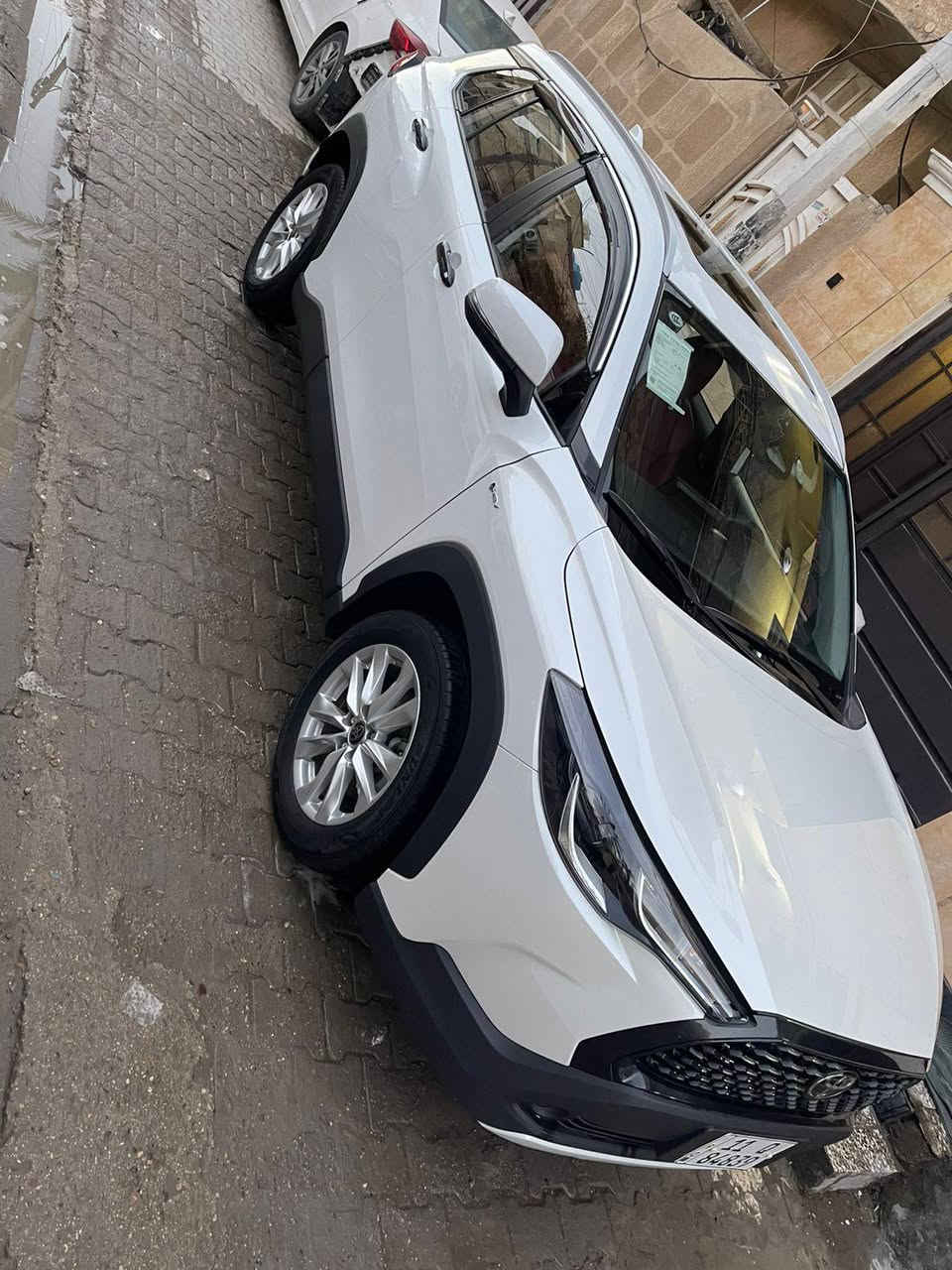 سلام عليكم 
موديل 2024 
مكفول 
ماشيه 16 الف جديده 
سعره 17.000$ الف دولار  
هذا ***********
