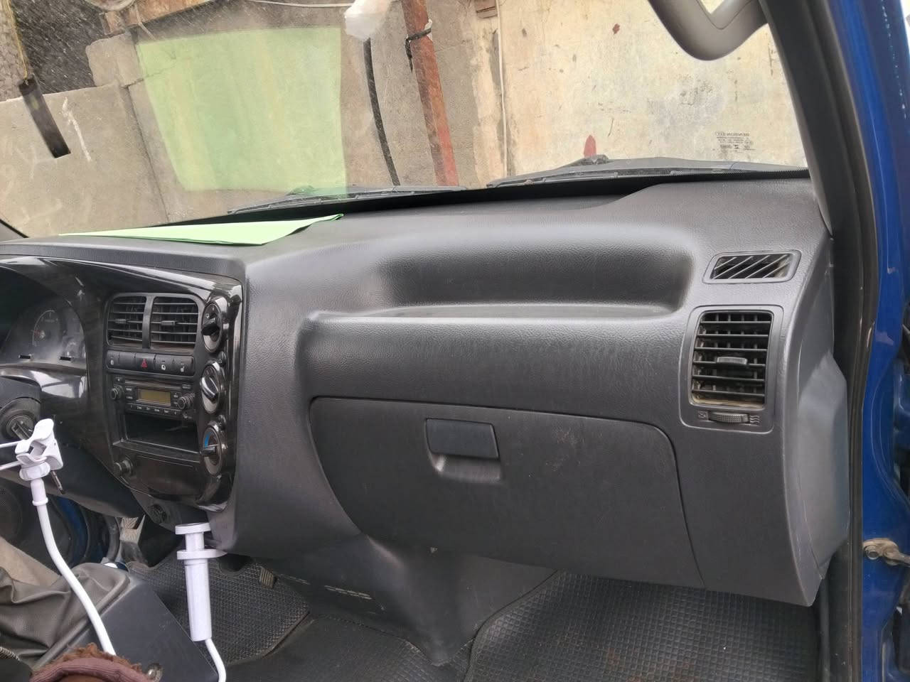 للبيع كيا دبل قماره مسكر سبلاين موديل 2010 سياره جديده كلش مكفولة مكينه كير كشر كله تبريد تدفئه شغاله  مكفوله رقم بابل مكاني بابل السعر 125وبيه مجال بسيط للاتصال ***********
