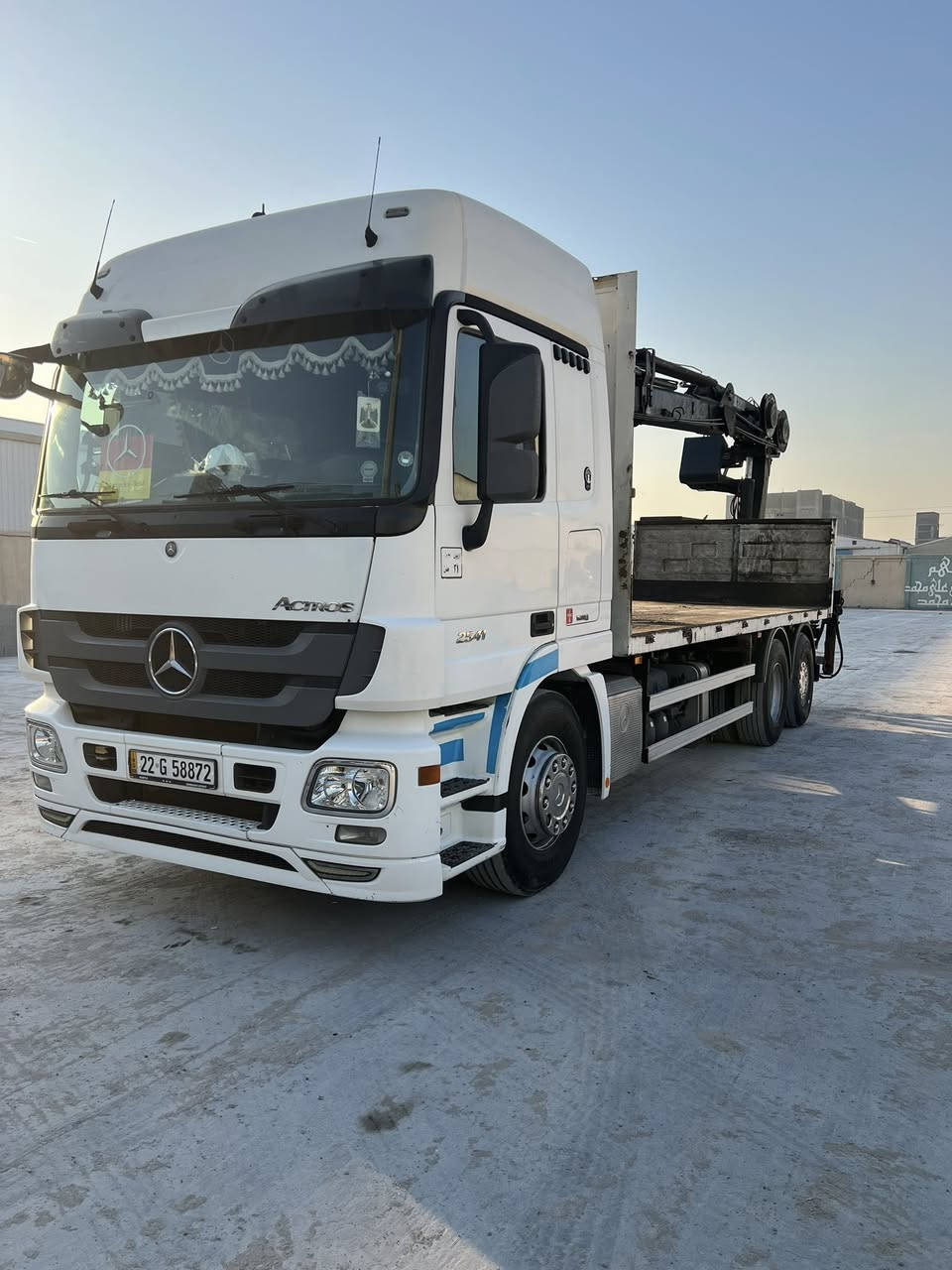 سلام عليكم كرين كماش البيع موديل 2009 تخم تاير اصوليات بسمنة تحويل وكالة ***********
