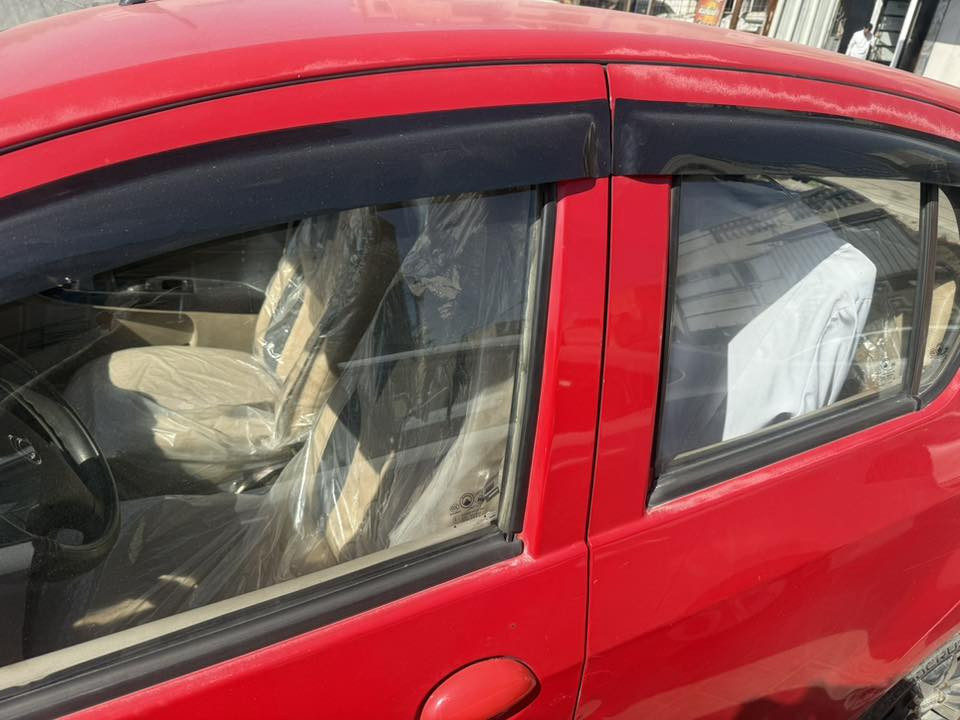 السلام وعليكم باندا  موديل 2012 بغداد بااسمي
ماشيه 35 سياره حلوه وجاهزه. السعر 42 وبيه مجال 
***********
