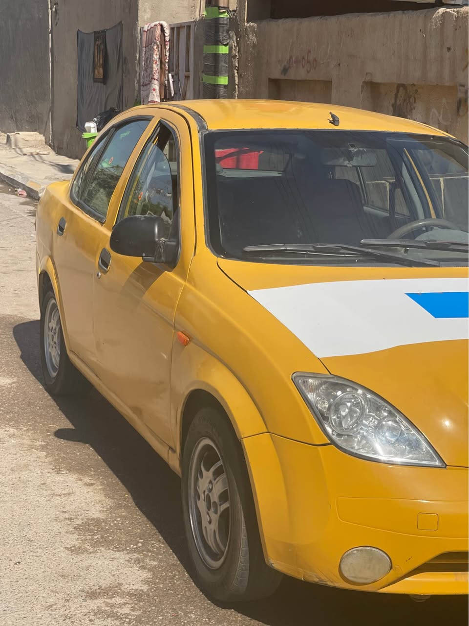 السلام عليكم سياره طيبه للبيع جاهزه كل نقص مابيه مكينه كير حداديه مشط كله جديد كهربائيات كله شغاله السياره منه للشارع 
رقم الهاتف ***********
رقم الواتساب *********** ناصرية, ذي قار
