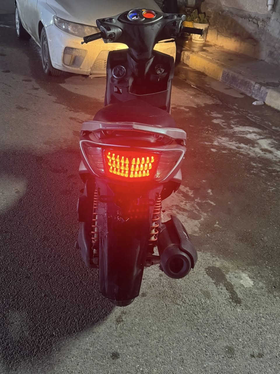 سلام عليكم دراحه سكنس فحل دراجه خير من الله مكينه بلاديه ما مفتوحه كهربائيات كله شغاله مكينه ناعمه شلعه معدل كفاله جيب فيتر وتعال افحص عنوان الحسينيه مال راشديه رقم***********وتساب ول سعر خاص متواجد هم
