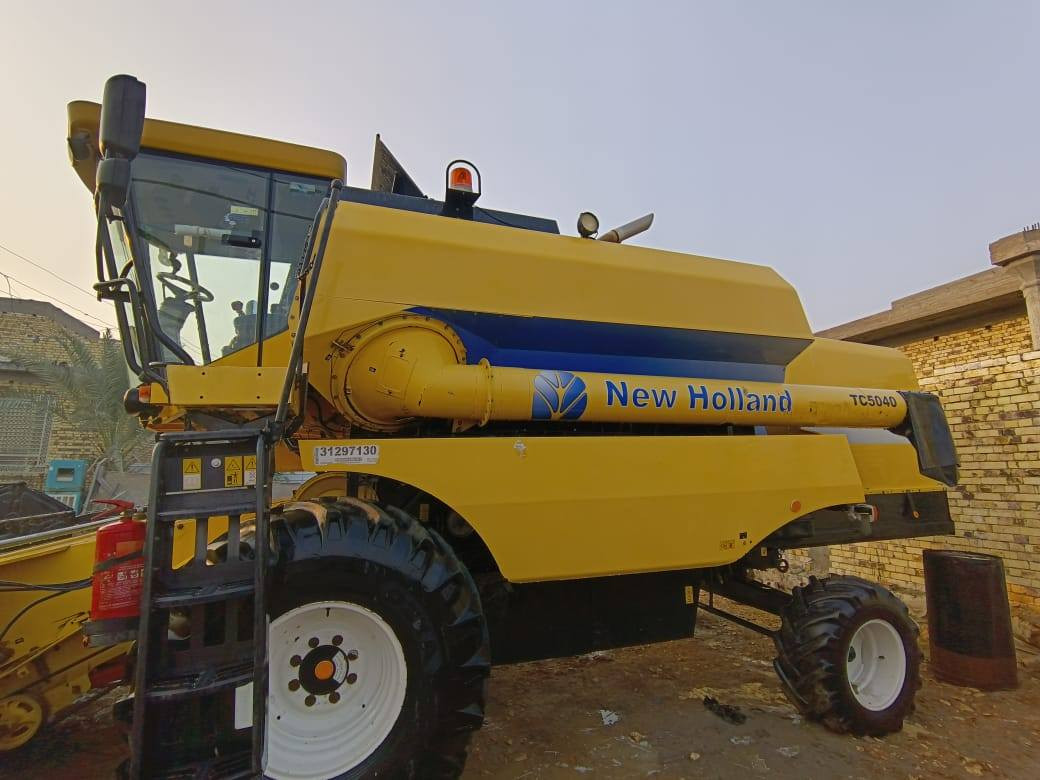 سلام عليكم مكينه للبيع مكفوله كفاله عامه من جميع النواحي مكينه جاهزه للعمل تخم تاير جديد *********** الاتصال على الرقم
