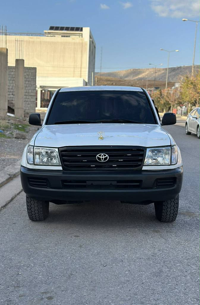 مؤنيكا ساغه علوجه  مؤديل ٢٠٠٤ تؤماتيك ده شبول به رز ده عمو ليدراوي هيج نييه په مپه له سه ر ساغه ي ١٨٠ هه زار رؤيشتوه سه يا ره كه سفر سفره جالو شوختي نييه گيرو مه كينه به شه رتي ١٠ وه ستا جركه ي تيدا نييه توندوتؤله هه موو گياني به شه رت سحري ٩٠ گه لاو مجاليكي برايانه *********** السليمانية, العراق
