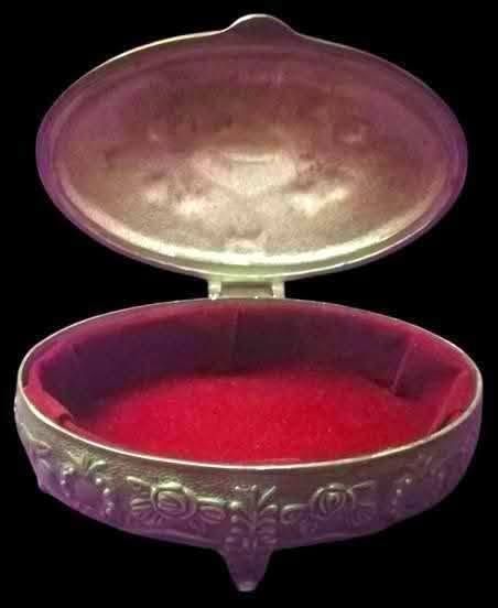 شياكة وجمال لمحبي الاقتناء
#احلي_الانتيكات #مقتنيات #اكسسورات_منزل #نوادر #antiques #decor #vintagestyle #VintageDecor #accessoriesfurniture #vintage


**إذا كنت صاحب هذا الإعلان وتريد حذفه لأي سبب، رجاءا أرسل رسالة إلى الدعم الفني**