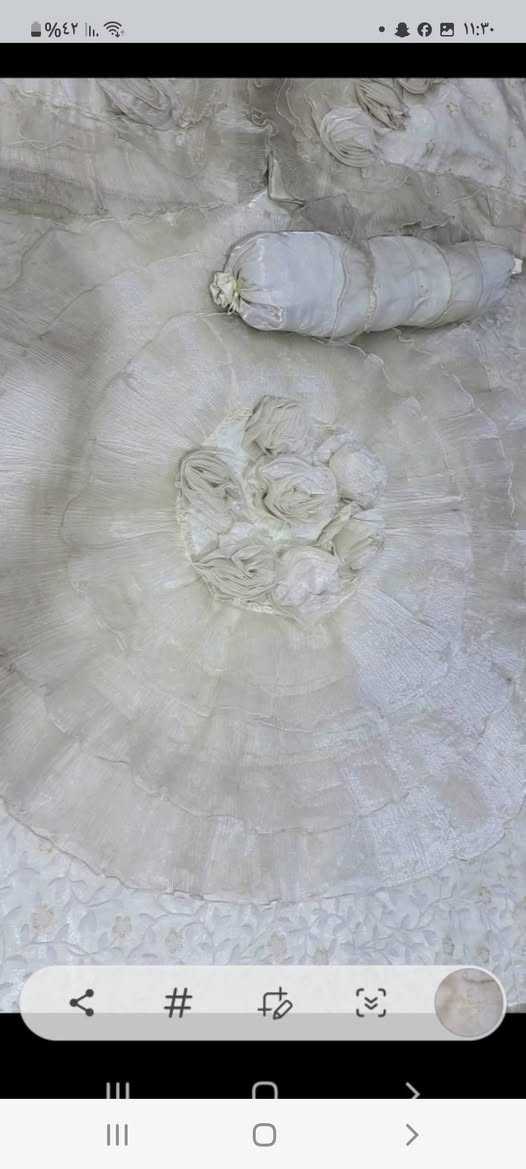 السلام عليكم 
نزله مال عرسان اوف وايت حجم كبير ٦ قطع للسعر ٣٠ الف اخو الجديد  @إشارة


**إذا كنت صاحب هذا الإعلان وتريد حذفه لأي سبب، رجاءا أرسل رسالة إلى الدعم الفني**