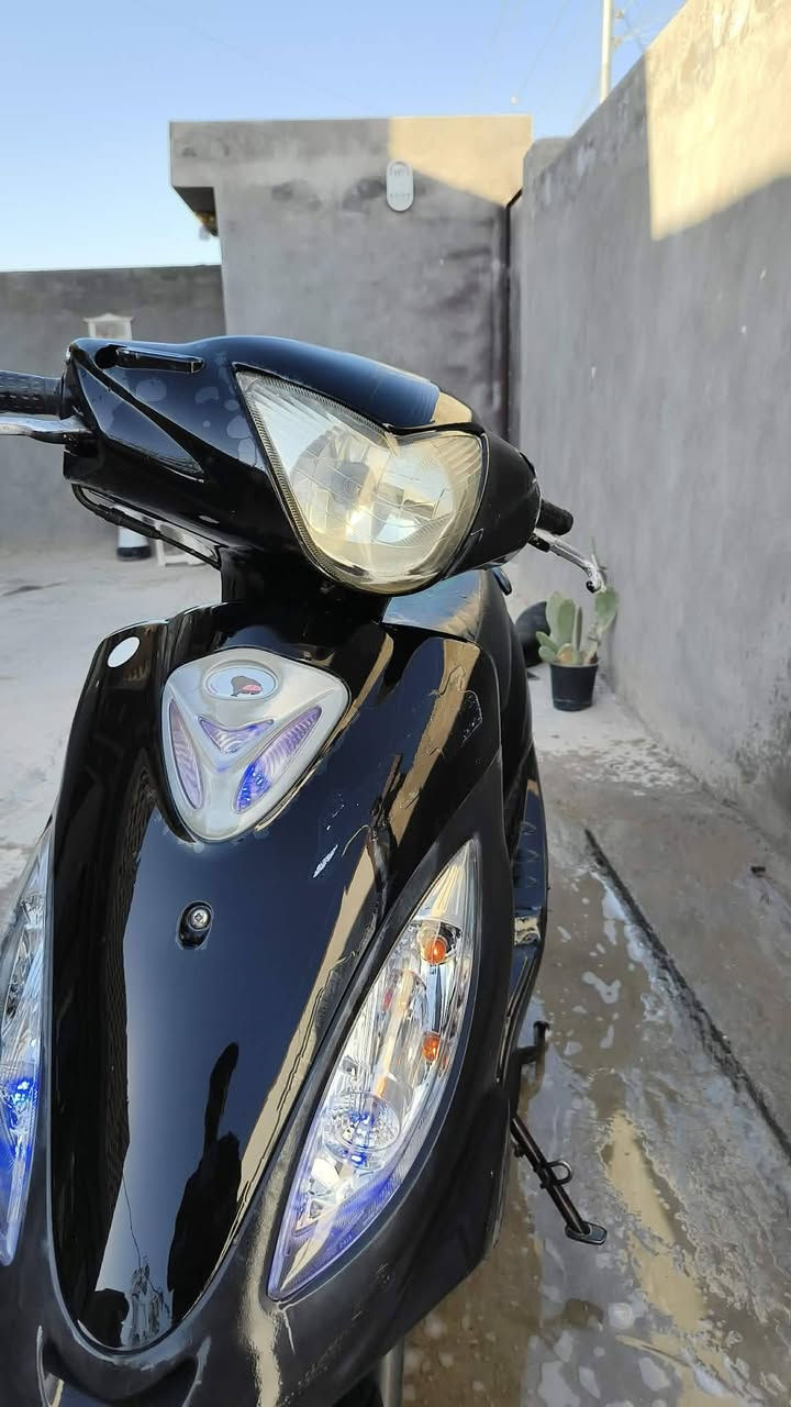 كامكو للبيع..
موديل ٢٠١٣
دراجه نضفيه صار شهر من طالعه من الرمبه كفاله عامه مابيها اي نقص شلعه معدل تشك الكاع كلجات  جديده مرتبه  سعر ٧٠٠ وبيها مجال هاتف ***********
مكان الرفاعي
