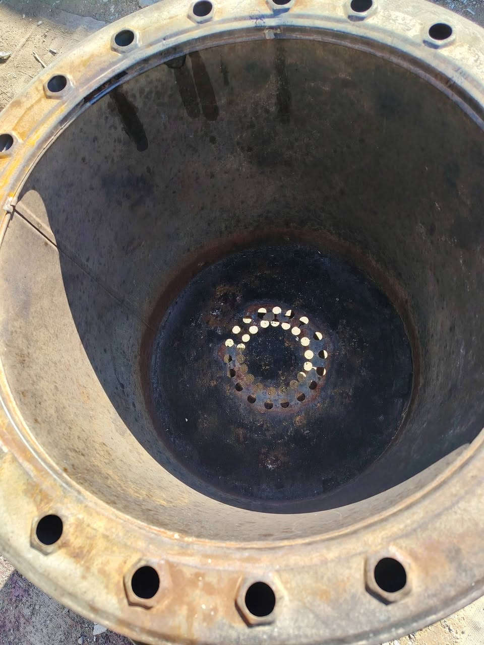 سلام عليكم كاروك هزاز للبيع جاهز او تنور غاز شغال كل عيب مابيه شراي تعال خاص او تدلل او خابر***********
