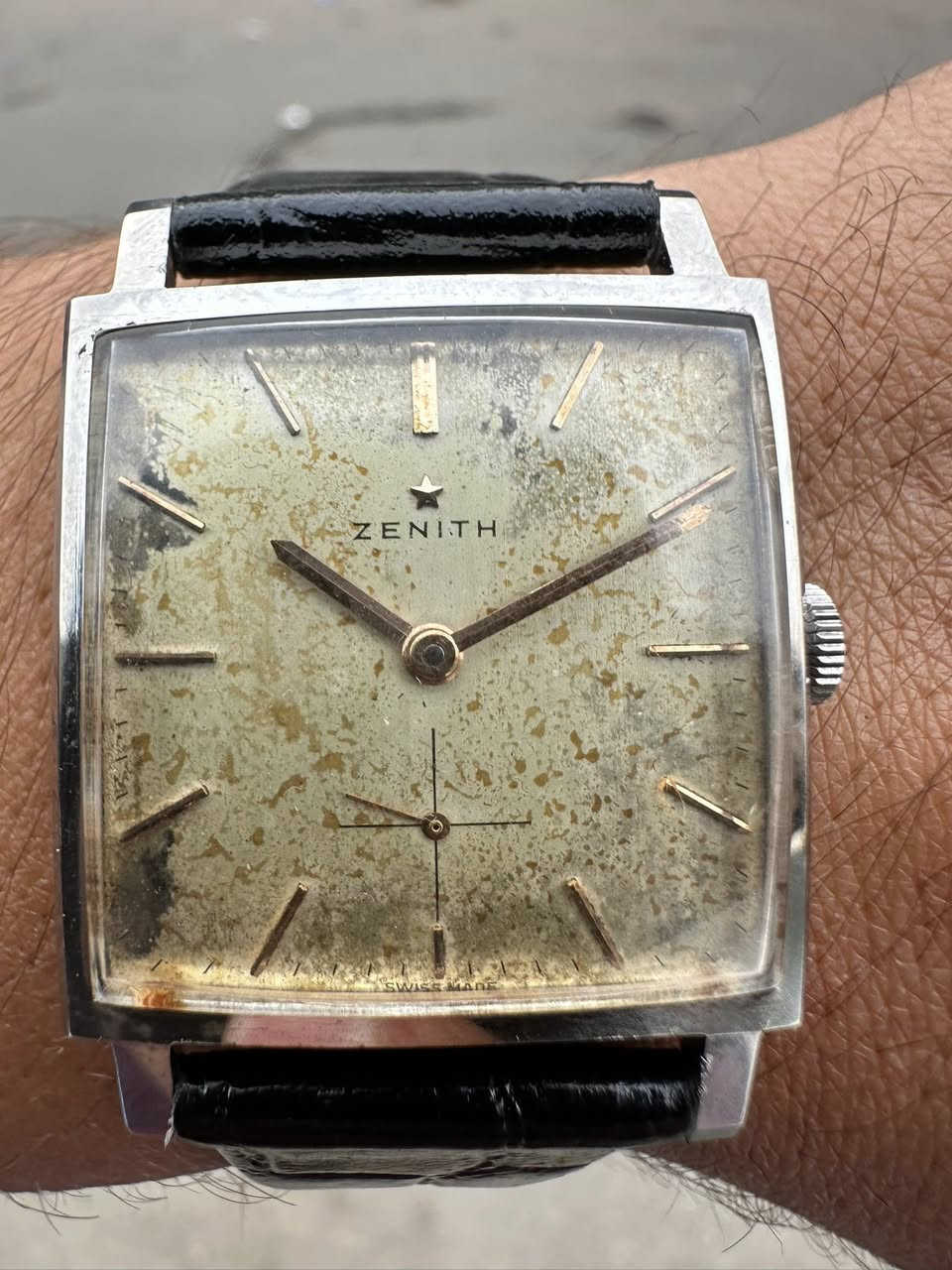 زنث تكويك. ساعة جميلة جدا ١٩٦٠
٣١في ٣١
الاكس٤١ 
السعر ١٣٠$ 
***********
