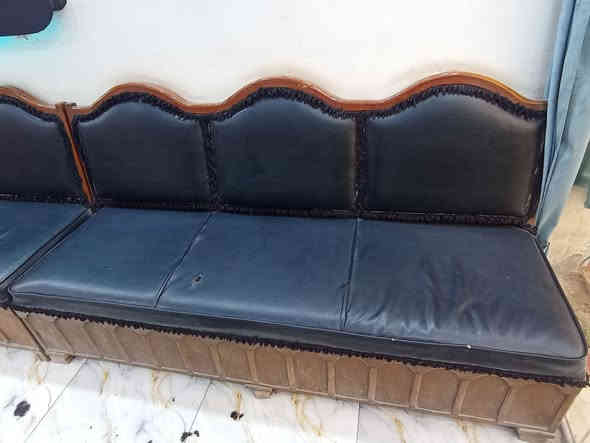 السلام عليكم تخم لبيع 7مقاعد 
المكان النجف حي ميسان السعر 200وبي مجال 
***********
