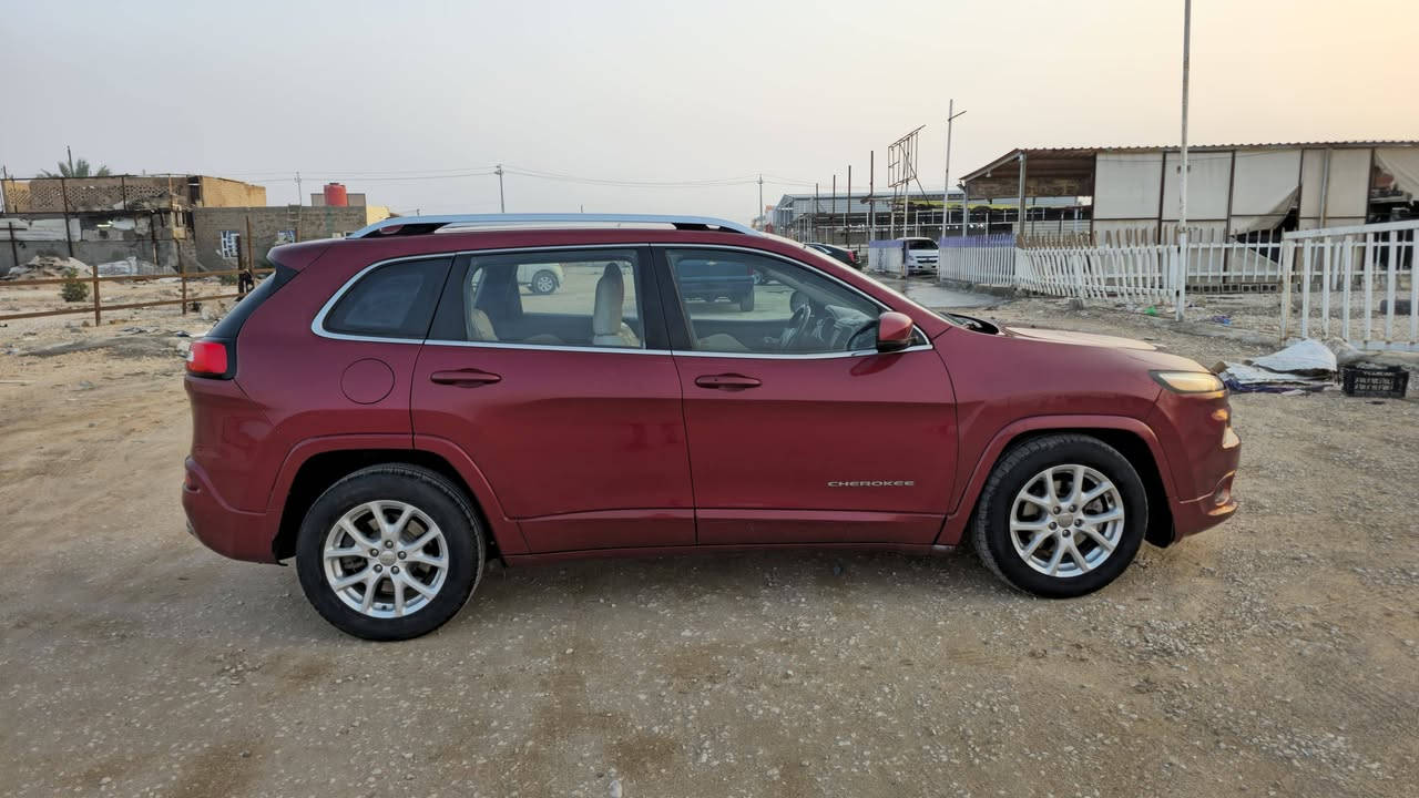 السلام عليكم
جيب بزون للبيع موديل 2016 اربيل
حادث فقط ويل الامامي 

صبغ جاملغ  بدون دواخل وبدون ايرباك

-محرك 6 سلندر 
-بصمة تشغيل
-دواخل جلد بيجي 
- لوحة قيادة الكترونية 
-نقطة عمياء 
-تشغيل عن بعد  
-بصمة ابواب 
-كشنات جلد تدفئة وتبريد 
-استيرن تدفئه
-تبريد قطعتين 
-سايد بريك بصمه  
-فتحة سقف بانوراما 
-صندوك كهرباء 
خزن ميموري كراسي                               
- شاشه كبيرة
-تخم تاير جديد 
-اشاير بالمري 
- ماشية 14,000 كيلو متر 
- ⁠كاميرا دواره 
- ⁠حساسات  خلفيه 
- ⁠مكان السيارة نجف 

- ⁠- ⁠للاستفسار 
***********
***********
