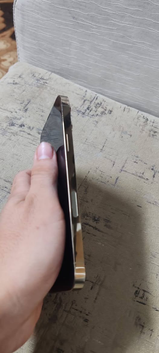 السلام عليكم ايفون13برو ماكس لوك جديد نضافه١٠٠٪
السعر٦٩٠ يوجد توصيل محافظات العراق ***********
