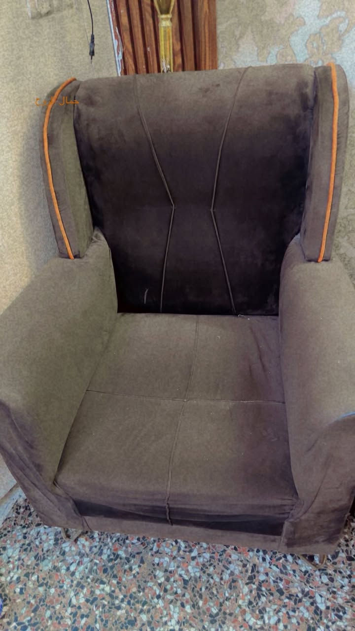 ‏السلام عليكم عندي تخم اللبيع  8 مقاعد السعر 175 وبي مجال العنوان كم ساره ***********
