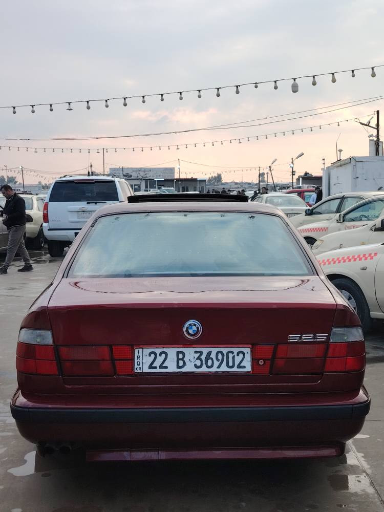 نBMWموديل 1991 فول مواسه فات كير توماتيك مه كينه 525 كه بس سلايت  ٤ جام كاره با بيش رام يانى بيش كه وره كوشن جلد ناوسبى ته بريد ساردوو كه رم ده بل ئيرباك سه ياره كه M مه يانى سبورت قه بات مواسه فات براوه وه ركه ران كير مه كينه ته قه و ره قه ته بريد به ناوكردن وه كاله هه مووى به شه رت مالي دوسته ته نها ئه زيه ته كى بيشى هه يه بن راديته ى سعر 80 كه لاو موحامه له يه كى كم  *********** أربيل, العراق
