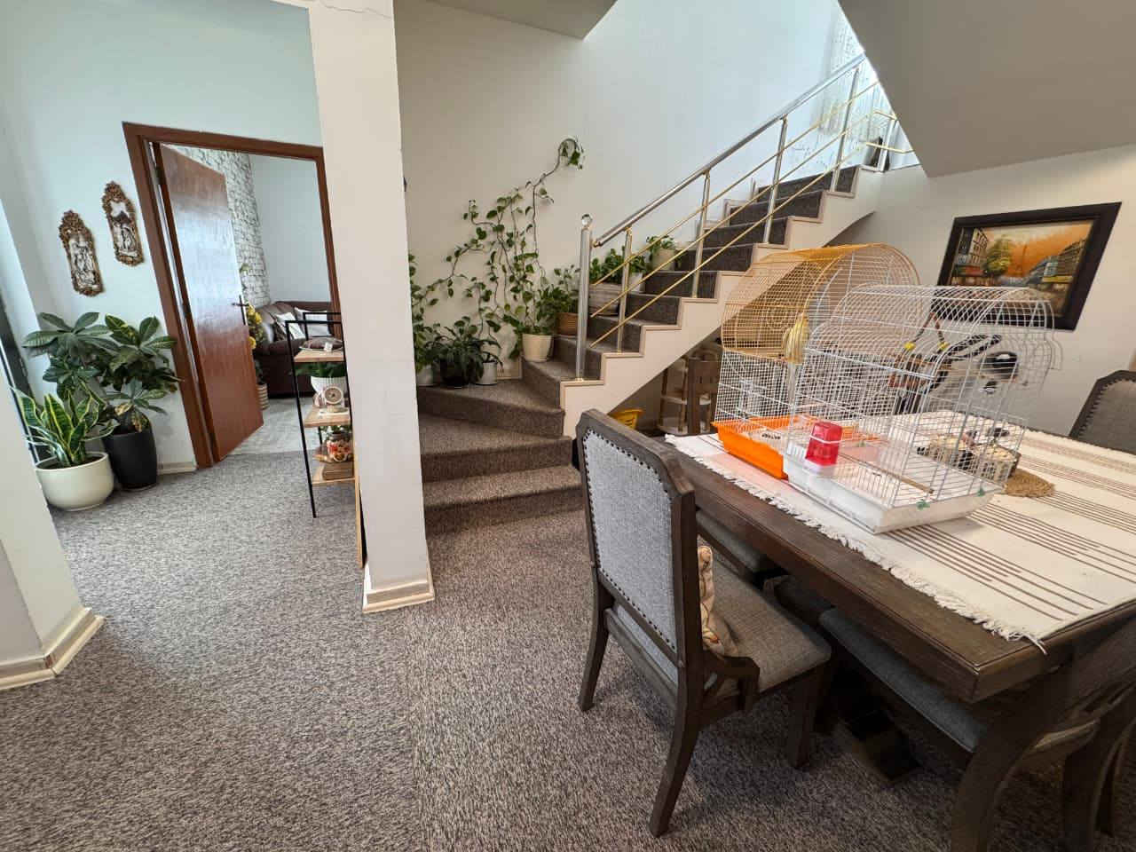 لاوان ستي
بيت للبيع /خانوو بو فروشتن 
200متر 
***********
Whats app
