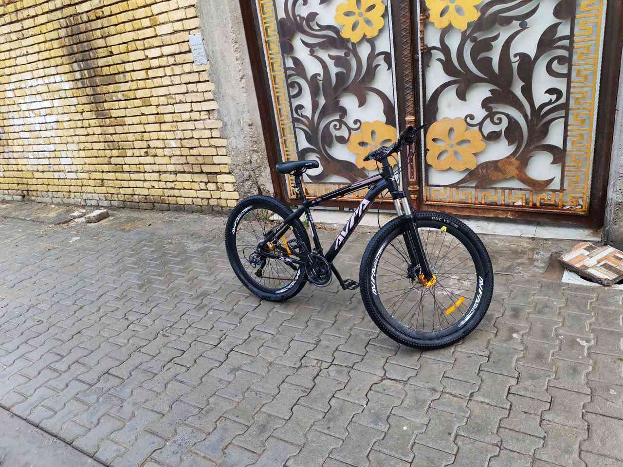 للبيع  جبلي نوعية أصلية يتحمل وزن 100 كيلو  قياس ٢٦.٥  الاستفسار *********** واتساب
