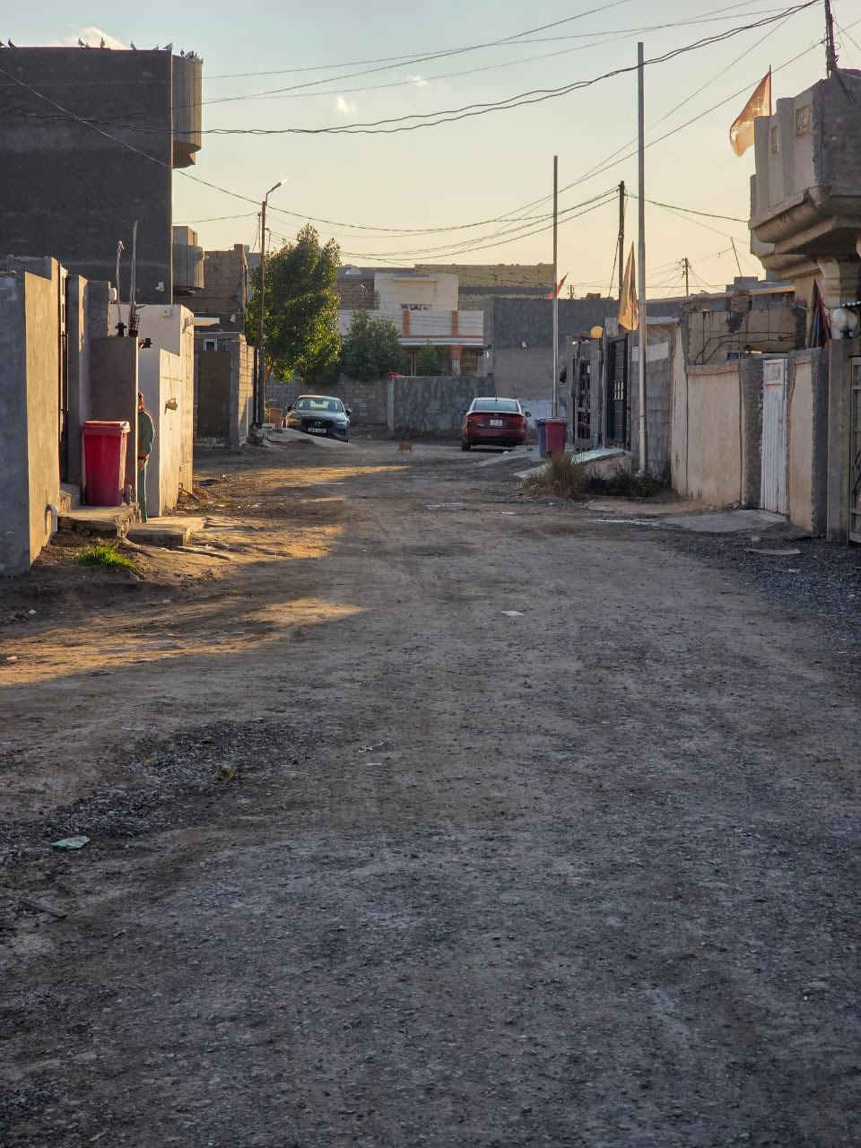 دار للبيع مساحة 240م
طابو زراعي سند 25

نقص تطبيك الارضيه فقط
بناء حديث طابوگ تسليم مفتاح

يحتوي على 
غرفتين نوم 
استقبال
مطبخ
كلدور
مجمع صحي داخلي وخارجي
الموقع//ورديه داخل منطقة الامام سيد موسى خلف مدرسة مالك الأشتر الابتدائيه
للاستفسار اكثر الاتصال على الرقم
***********
