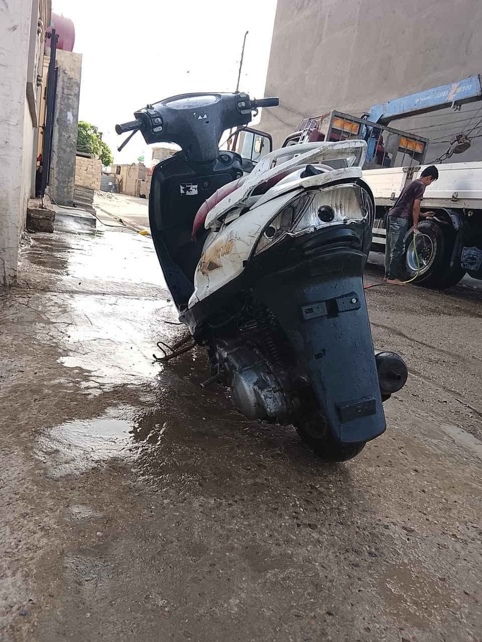 سلام عليكم دراجه للبيع ماعوزهاا شي بس كفر  لكدام وباتري السعر150وبيها مجال قليل مكان بغداد مدينه صدر ***********
