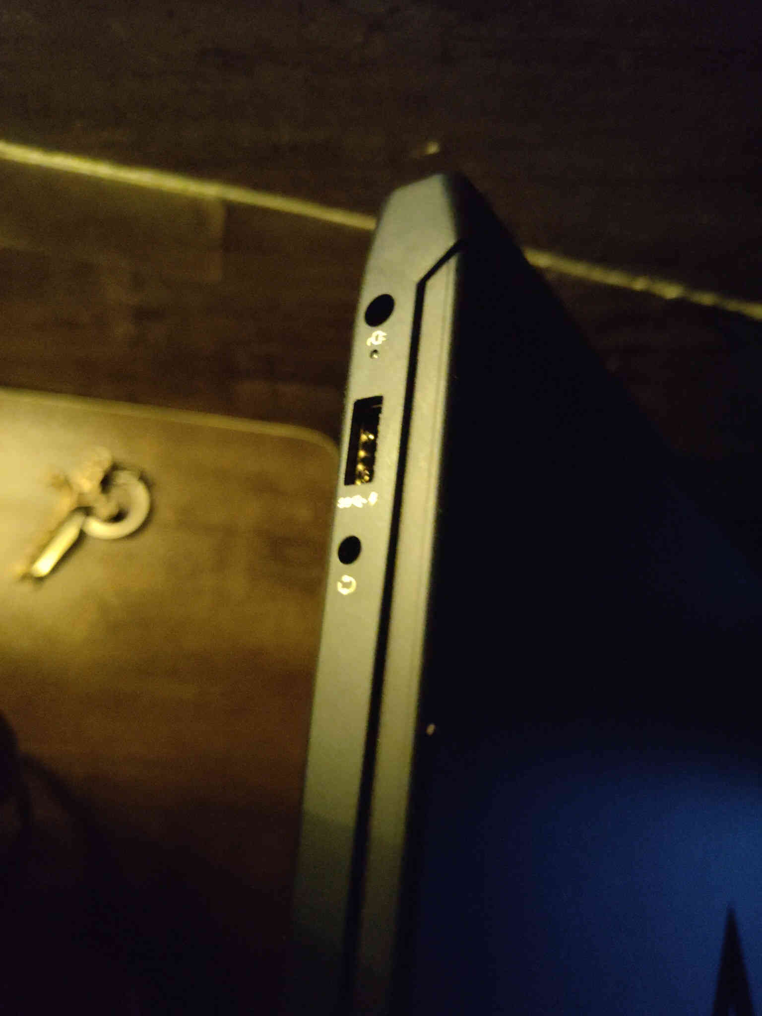 السلام عليكم خوان من رخصتكم لابتوب گيمنگ من HP
يشغل جميع الالعاب والبرامج بأعلى مواصفات  
اسم الجهاز: HP VICTUS 15-FA0033DX
مواصفات:
1- معالج انتل جيل الثاني عشر intel core i5-12450h
2- كرت شاشة Nvidia GeForce RTX 3050 (LAPTOP)
3- ذاكرة RAM 8GB
4- ذاكرة مساحة تخزين داخلي 512GB
5- دقة شاشة FHD 1080p
6- معدل تحديث الشاشة 144HZ
7- حجم شاشة 15.6
8- المداخل:
2 USB-TYPE-A
1 USB-TYPE-C
1 منفذ سماعات ومايك 3.5 جاك
منفذ ايثرنت ( كيبل انترنت) 
منفذ شحن
منفذ HDMI 2.0 لربط شاشة خارجية
9- هدية مع اللابتوب:
ماوس Bloody + جوستك واير + ماوس باد Redragon
 
السعر: 750 بي مجال بسيط للشراي 
للاستفسار والتواصل  واتساب فقط ***********
