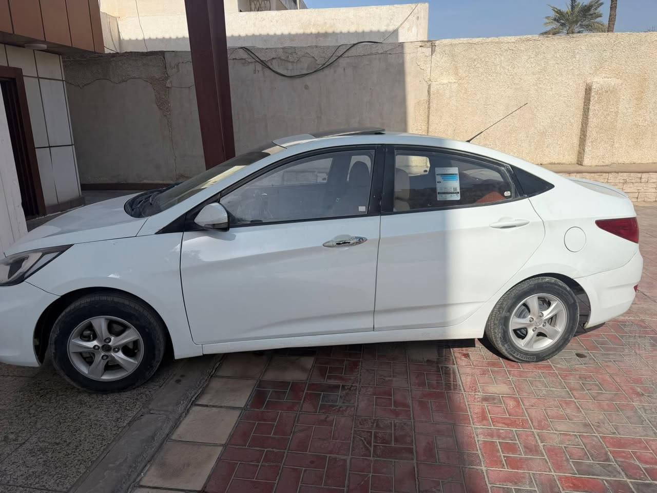 اكسنت 2011 مضلع 1600 خليجي
بيها  3 قطع صبغ  وقطعتين تبديل 
ماشيه 170 الف 
رقم بغداد  باسمي  بس السنويه ضايعه بيها عائديه 
السعر 75 
وترهم قسط بمقدمه زينه 
***********
طبعا السعر بالقسط يختلف
