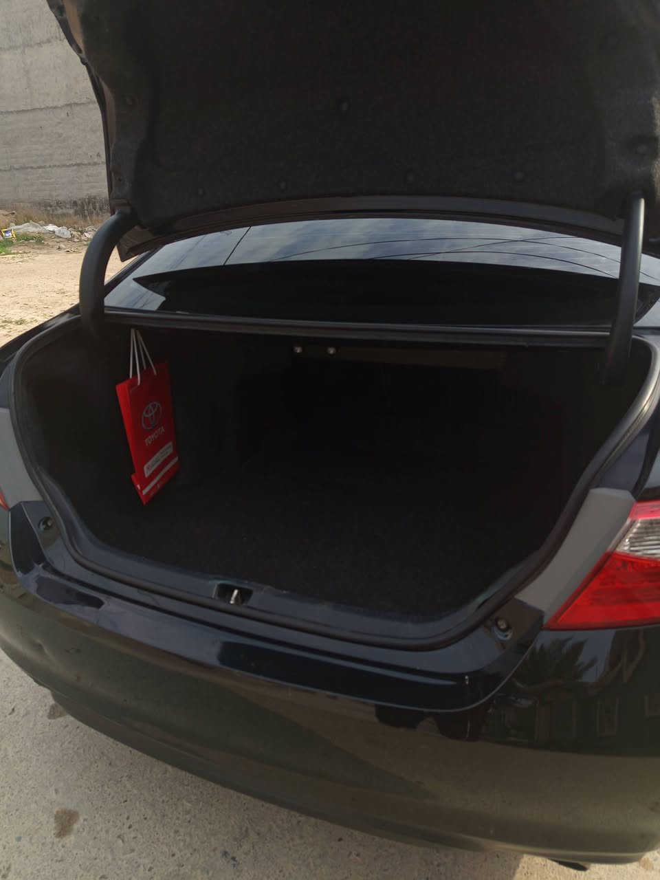 سلام عليكم للبيع كامري 2016 سياره بيها صبغ بابين اثر شخط شرط بدون فتح بدون ايرباك سياره كلش جديده
سياره مواصفات Xseفول مواصفات للخير 
فتحه سقف 
شفتات ستيرن 
بصمه دخول ذكي دوسات ترحيب 
كشنات هيتر وكهرباء وجلد 
شحن لاسلكي 
رادارات امامي خلفي وجانبي 
منضومت زنزون جديده 
تدفئه وتبريد ثلج 
سياره كامله مكمله تخم تاير جديد صدر امامي خلفي جديد
سياره كامله من كل نواحي 
مكان سياره ديالى  اي ستفسار ***********
