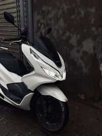 BCX للبيع الجيل الثالث وارد كوري  عداد الممشى 32000 اللون الأبيض المرغ...