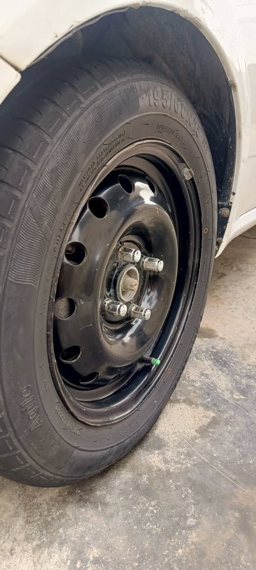 اسلام عليكم
للبيع اوبترا2011 محرك1600سياره جاهزه من كل النواحي محرك جديد لاتبخير ولاتنقيص كير جديد حداديه كله جديده تبريد شغال تخم تاير جديد بيه صبغ فقط هلالات الخلفيه والجاملغ الامامي عكس السايق ارقام بغداد سياره بأاسمي تحويل ثاني يوم 
المكان فلوجه ***********
