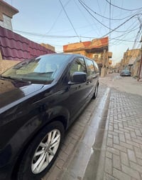 دوج كرفان 2019 SXT   محرك 3.6  ضربتها الجهه اليمنه الباب الاماميه و ال...