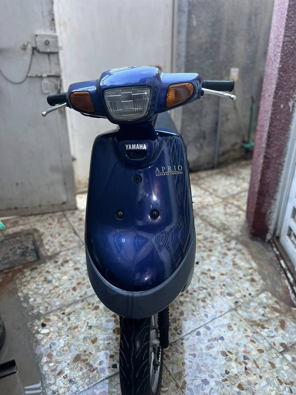 سلام عليكم 
دراجه بطه للبيع 
موديل 99
نضيفه ڪُلش ع وضع الحاويه مامفتوح برغي بيها 
تجي وتشوف الدراجه احله وانضف بعد بالحقيقه 
السعر 700 وبيها مجال 
***********
***********
