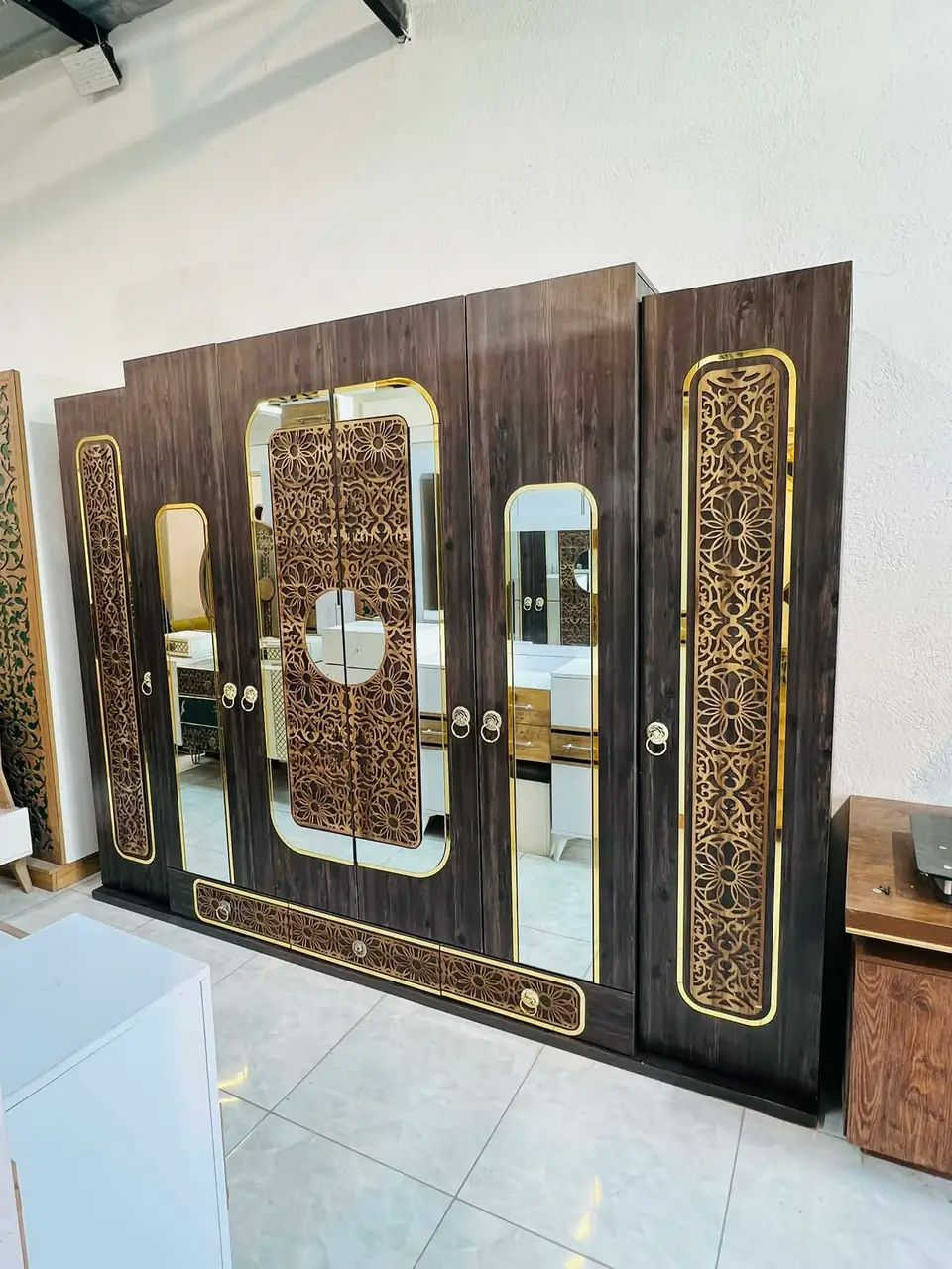 توفرت غرفة  لون مميز نضام حديث  9 قطع
ابواب 🚪  
نضافة 95٪💯
السعر 950
شد ونقل داخل بغداد مجاني محافظات بكروة


**إذا كنت صاحب هذا الإعلان وتريد حذفه لأي سبب، رجاءا أرسل رسالة إلى الدعم الفني**