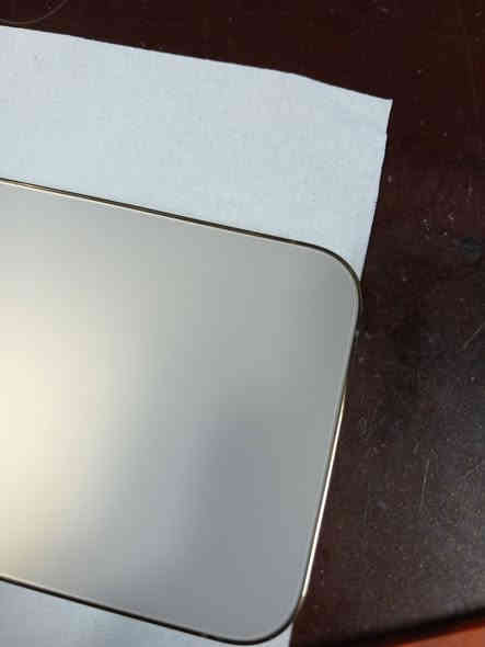 للبيع ايفون 13 ماكس ذهبي لون
ذاكره 256 كيكه .. السعر 600 الف وبي مجال.. 
مكاني بغداد اتصل عادي او واتساب ***********..
