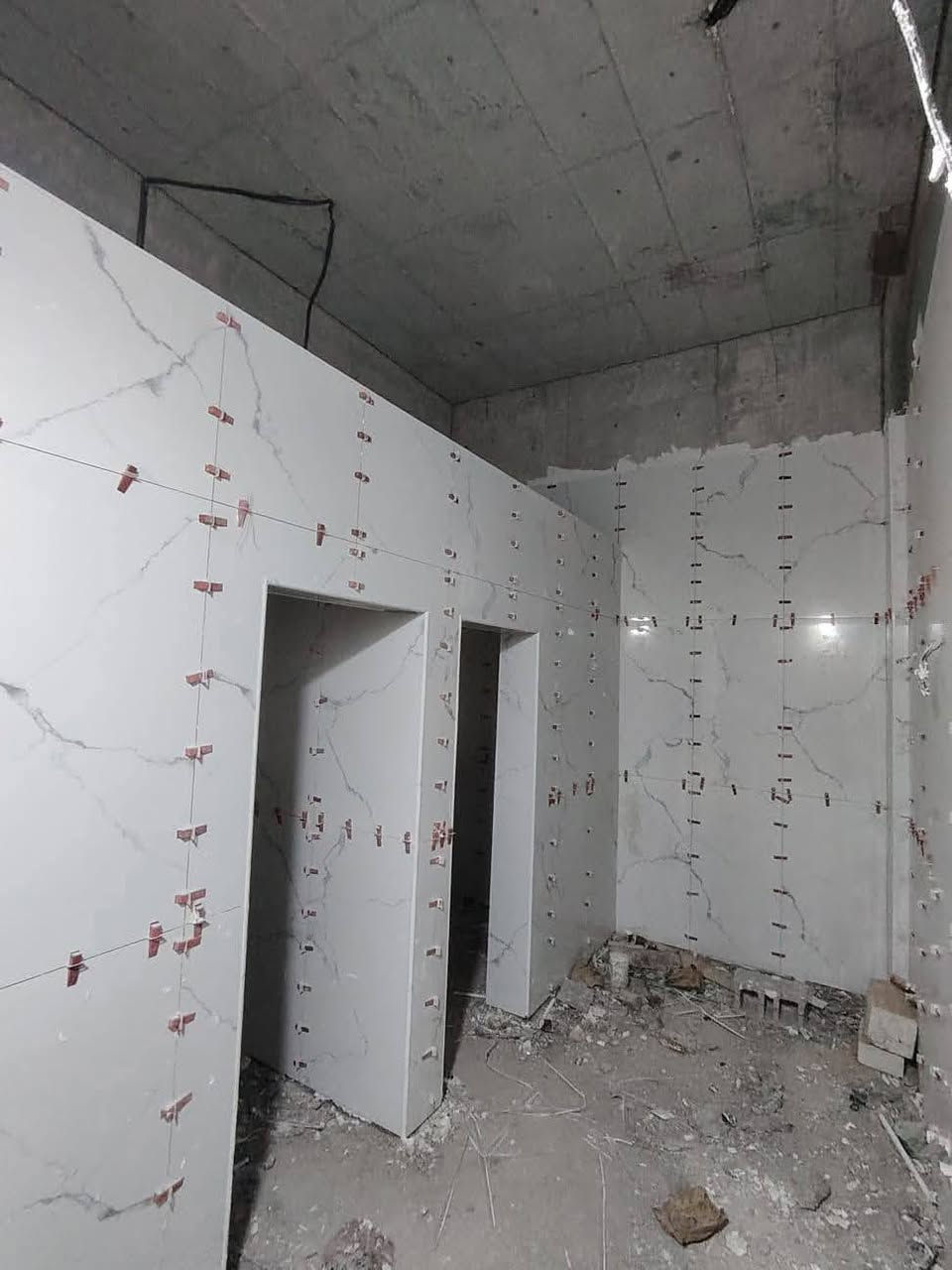 سلام عليكم ورحمة الله وبركاته كادر سيراميك مصري درجه اولى كاشي ومرمر وبورسلين واجهات تسليم مهندس متفرغ حاليا في بغداد لتواصل واتساب ***********
