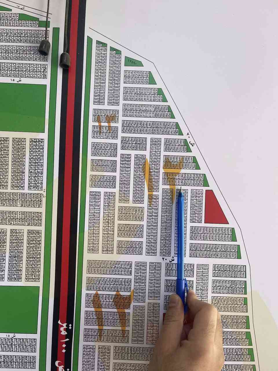 السلام عليكم ورحمة الله وبركاته
مكتب الشروق للعقار
قطعه ارض للبيع 
رقم العقار 12701
المقاطعة 10/2 طابو ملك صرف 
المساحة 100 متر ثامن قطعه من التبليط 
بوسط البناء قرب تقاطع درويش 
موقعها حلو ومميز
(واجهه 5) و ( ونزال 20) 
السعر 43 مليون مع المجال 
الي عنده قطعة يتصل ع الرقم او يتفضل ع الخاص ونعرضها اله يحب بيع سريع او نعرضها للجناي 
 *********** واتساب
