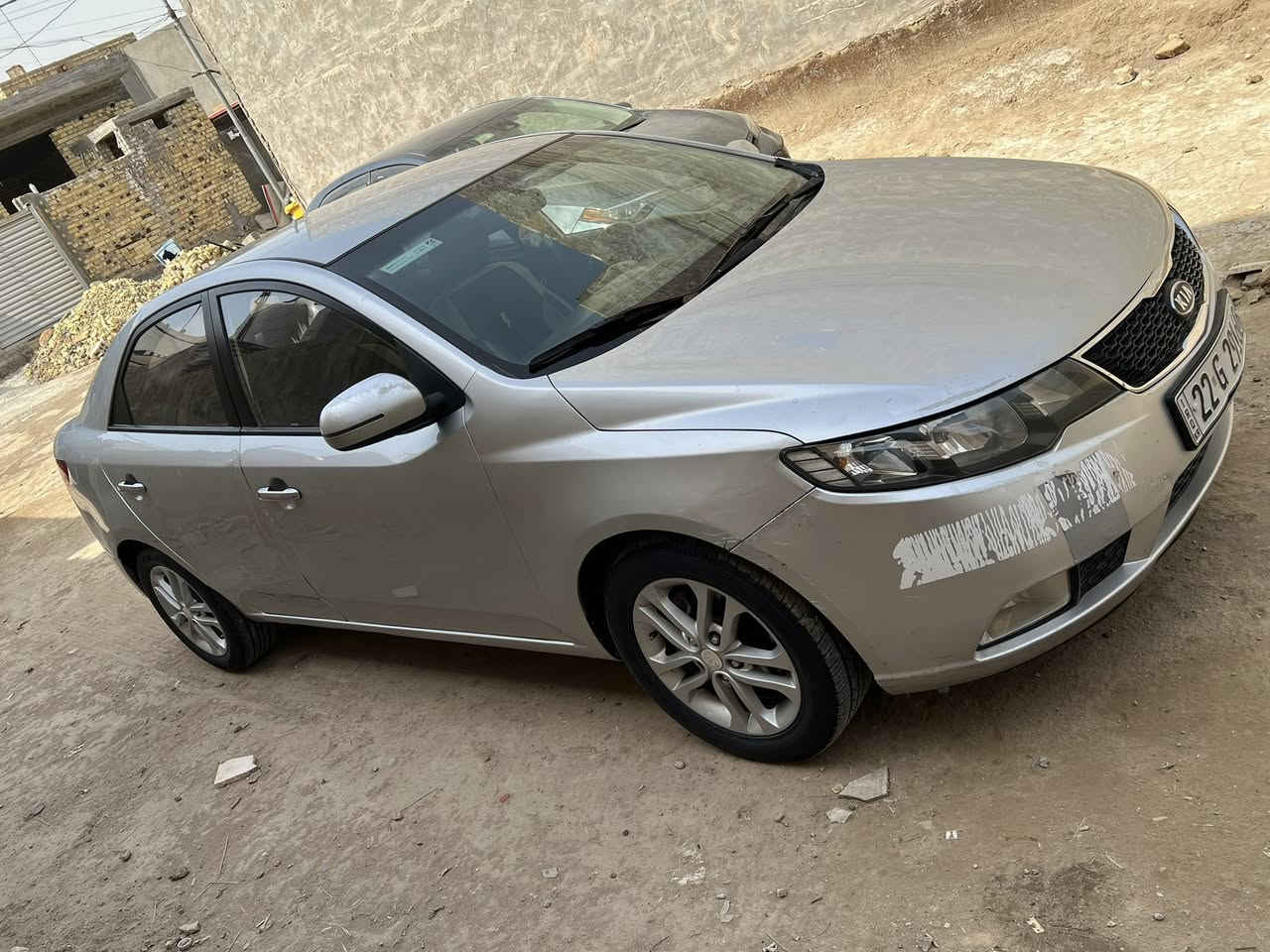 السلام عليكم 🫡من رخصت الادمن المحترم سيراتو 2012 مكفوله كفاله عامه من الصبغ والفتح فقط بارد بسيط سياره كير ومكينه وحداديه بلكارتون كير 6 نمر السياره جديده جدا وبلعافيه ع أصير من نصيبه مكاني بابل القاسم *********** 
السعر 93 وبيها مجال حك جيه فقط
