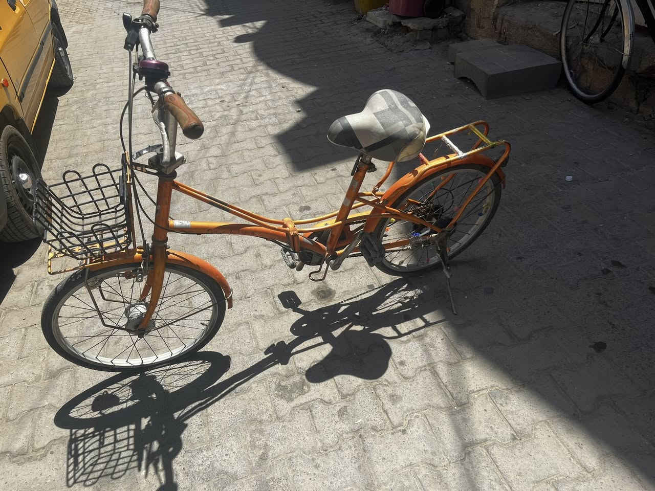 السلام عليكم باسكل للبيع حجم ١٤ينطبك ويصير بصندوك السياره السعر ٦٥وبي مجال المكان البنوك ***********
