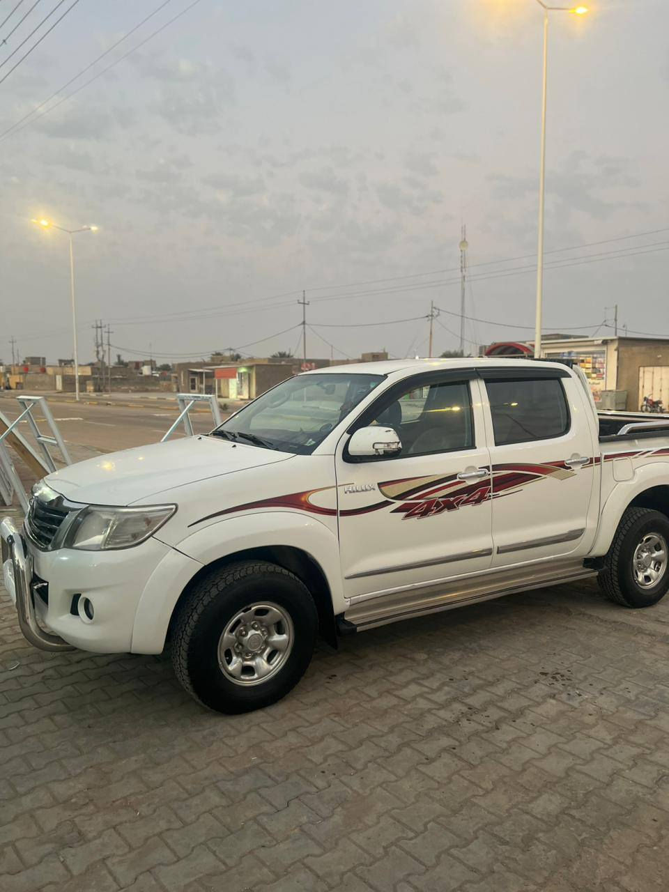 سياره فورويل البيع موديل 2015 مكفوله كفاله عامه من محرك ومن شاصي وغماره الرقم ***********
