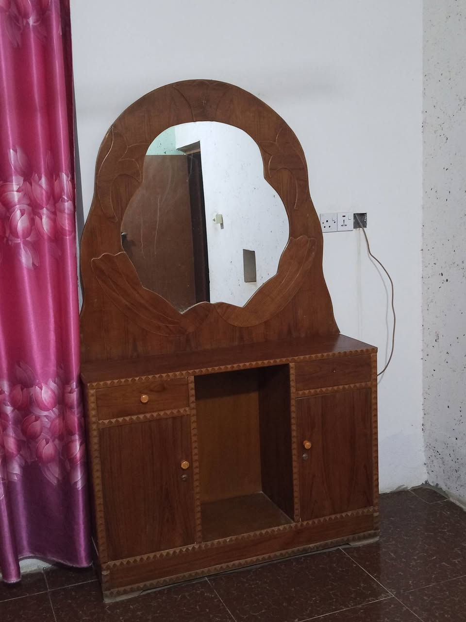 غرفه  للبيع  نضيفه 🙂 كلش  بحيث يلاخذها ثاني  يوم  يطلگ مرته 😂


**إذا كنت صاحب هذا الإعلان وتريد حذفه لأي سبب، رجاءا أرسل رسالة إلى الدعم الفني**