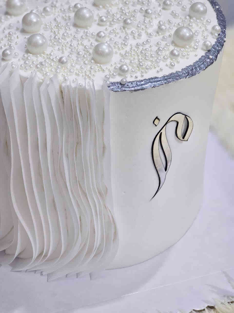 كيــكات عقد قران حسب الطلب 💍👩🏻‍❤️‍👨🏻🫂✨… يُصنع لكم بكُل حُب ❤️متوفر حروف اكريليك وورق الويفر 🫰🏻🤍…
للحجز والاستفسار مراسلة الصفحة او واتساب *********** 
بالحجز قبل يومين ع الأقل لطفاً …يتوفر توصيل لجميع مناطق الديوانية #كيكة_عقد #خطوبة #مشية #تجهيز #الديوانية #كيك
