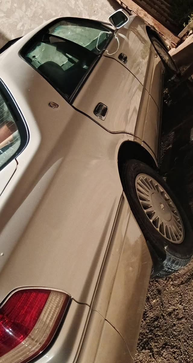 رأس الثور فلات مديل 97  مكينه وكير توني شاده  جدد حداديه توني مسويه تبريد شغال تخم تاير جديد كهربائيات شغاله السعر 110 وبيها مجال مكاني  البصره سياره مكفوله كفاله عامه سياره مالت بيت ***********
