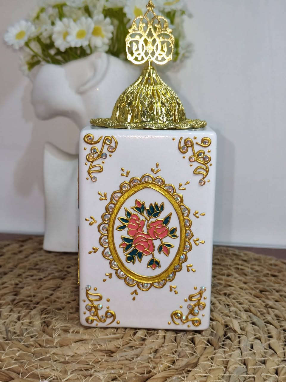 أقدّم رسم يدوي مميز على الزجاج حسب الطلب 🎨
قطع فريدة، تفاصيل ناعمة، وشغل كله ذوق وحب ❤️
✔️ يصلح للهدايا
✔️ زينة للبيت أو المكتب
✔️ تصميم حسب ذوقك (أسماء – عبارات – رسومات خاصة)
إذا تحبين شي مختلف ويعيش وياج، هذا شغلي 👌
📩 للتواصل والطلبات راسليني خاص
📸 تابعي الصفحة حتى تشوفين كل جديد


**إذا كنت صاحب هذا الإعلان وتريد حذفه لأي سبب، رجاءا أرسل رسالة إلى الدعم الفني**