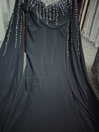 ملبوس ساعتين • ملابس