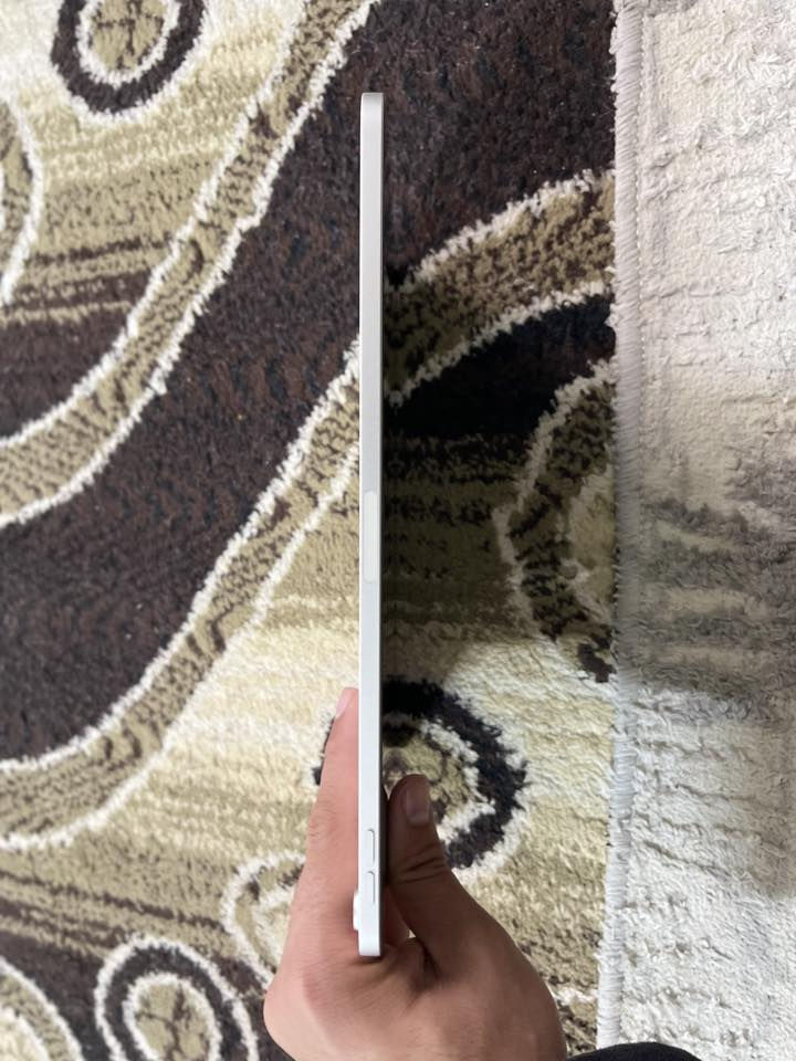 ايباد Air الجيل الخامس ذاكره 64 بطاريه 92 امريكي M1 جهاز كلش نضيف والباقي كدام العين سعر 400 الف قفل للأستفسار عل رقم *********** وبي واتساب
