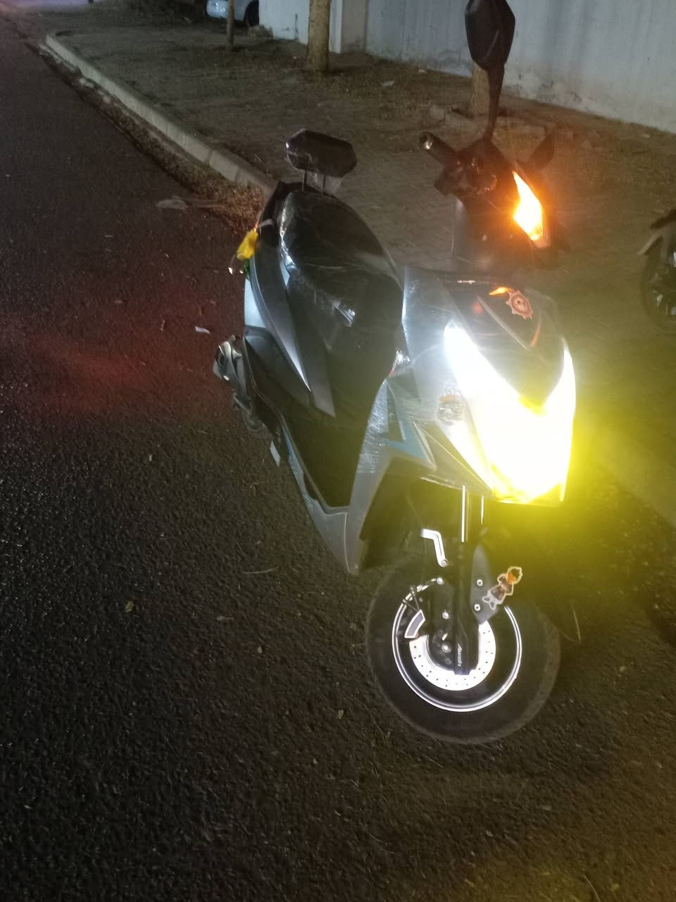 السلام عليكم دراجه شحن بطاريه خمسه بطاريه شحن 100% مكان كركوك سعرها الخاص ***********
