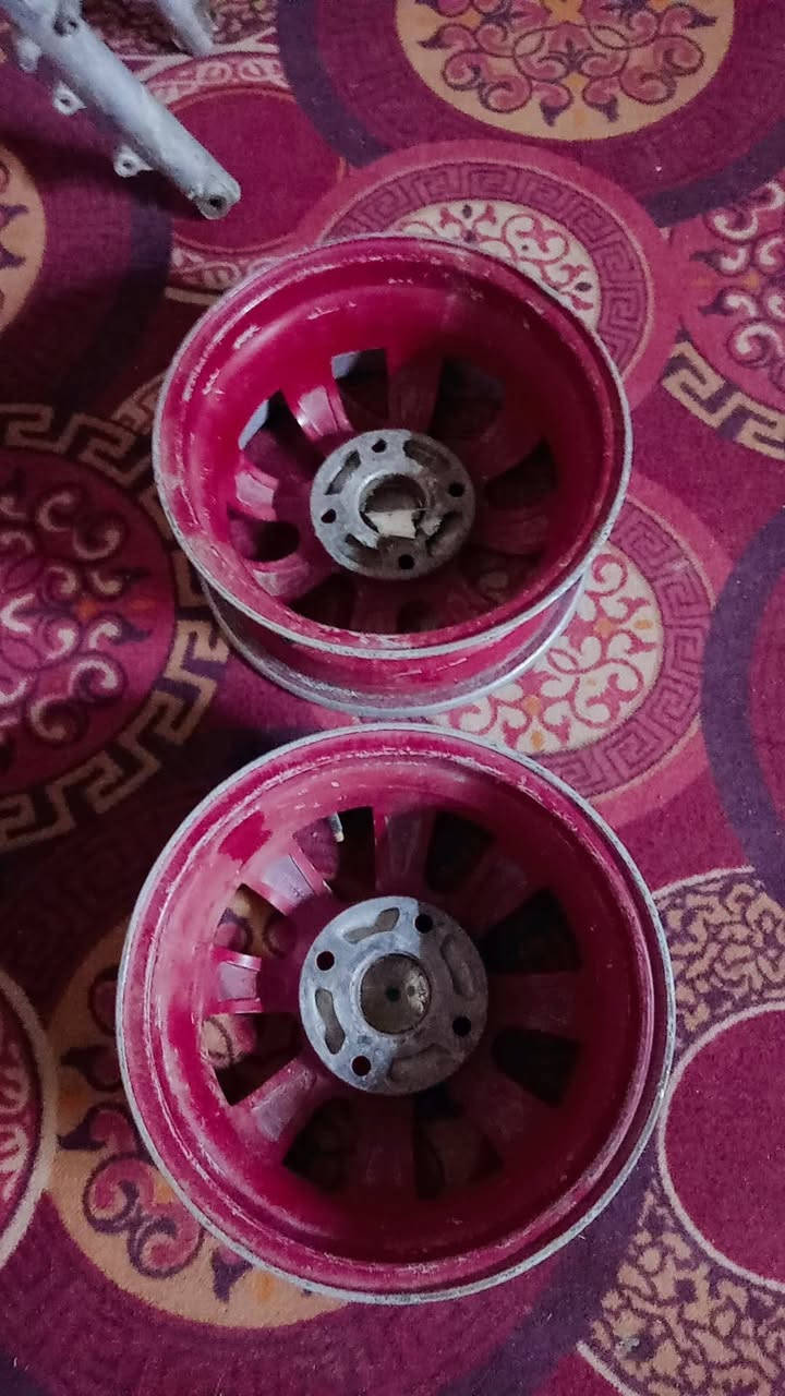 ويلت نضاف سعر 45 الكسن ودبلات شغالت عوزه الكسن بس عرموطه سعر 75الف ***********
