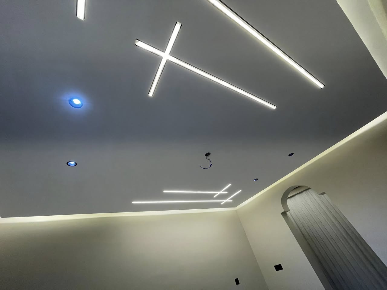 أحد أعمالنا  الكهربائيه.                  مرحله التقفيل.  ًًًً.     .   مستعدون لتأسيس.  منازل محلات شقق مباني    ‭0782 761 1473‬.  مراسله الحساب.    فيس.   وتساب

 
٠جميع أعمال الكهربائيه
 كهرباء المنازل والشقق والمحلات

١-توزيع نقاط الاناره 
٢-توزيع البرايز
٣-توزيع المكيفات
٤-توزيع نقاط الستلايت 
٥-توزيع نقاط السخانات
٦-توزيع الكاميرات
بيانو درج
