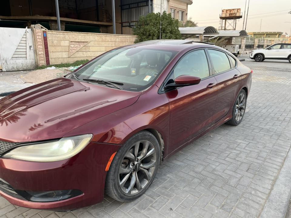 C200. 2016
السيارة فووول مواصفات محرك 6سلندر 3600 وكيرها ٩نمر 
١-بصرة دولي اللون كرزي
٢-محرك وكير مكفولات
٣-بانوراما
٤-شاشة كبيرة+شاشة اعطال
٥-شفتات ستيرن وتحكم جهتين
٦-كشنات كهرباء ٧وضعيات
٧-دخول ذكي
٨-سستم سماعات الباين
٩-منضومة زينون 
١٠-ويل رياضي ١٩
١١-تشغيل عن بعد
١٢-كشنات جلد ومخمل حضن حرف S 
١٣-كشنات تدفئة وستيرن تدفئة
١٤-تبريد خلفي  
١٥-هاند بريك بصمة+تلقائي مع parkالـ
١٦-اوامر صوتية
ماشية ١٢٦ الف كيلو فقط
السيارة باسمي تحويل مباشر سنويتها لنهاية الـ٢٨وهزتها جديدة
سعرها 125 وبيها مجال قليل 
للاستفسار ***********
