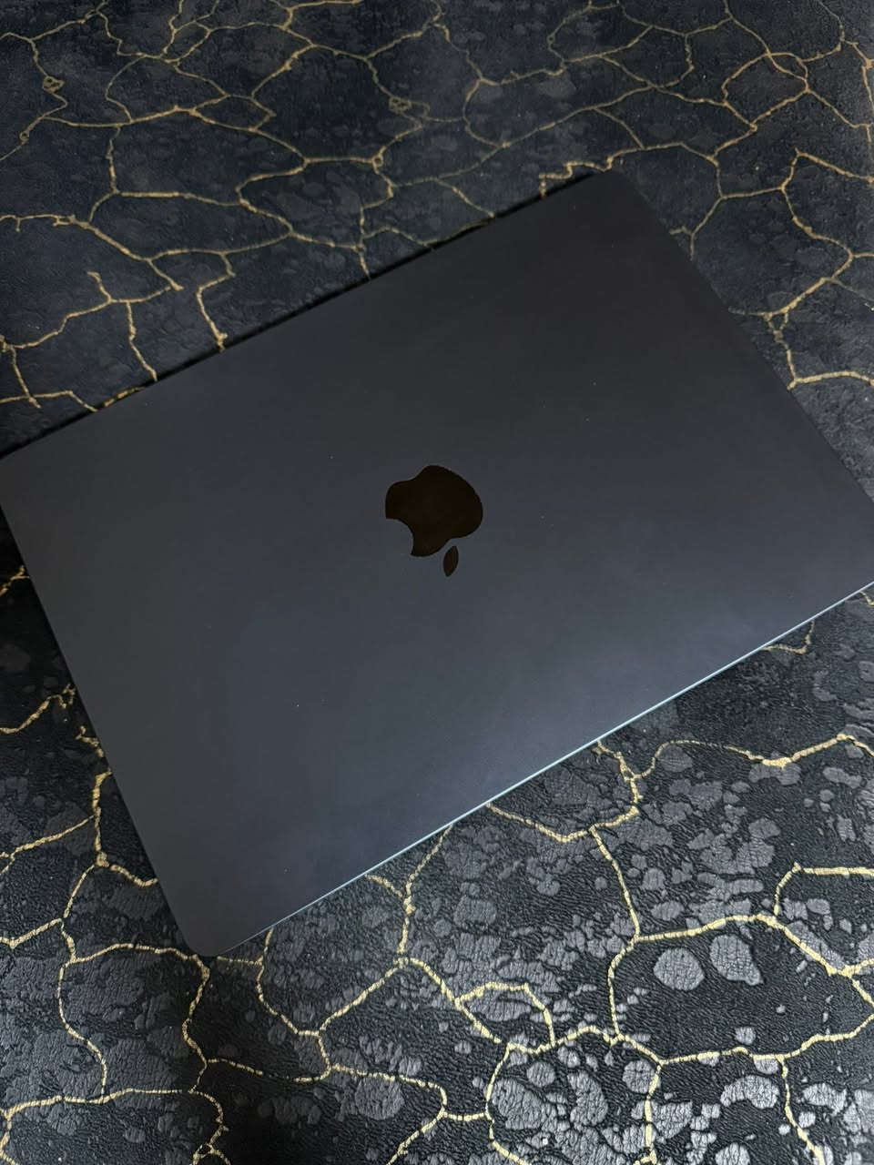 Macbook Air M5 
Ram: 16Gb
Storage: 512Gb
Color: Midnight 
الجهاز جديد مصار شكم يوم من اشتريتة
السعر: مليون و725


**إذا كنت صاحب هذا الإعلان وتريد حذفه لأي سبب، رجاءا أرسل رسالة إلى الدعم الفني**